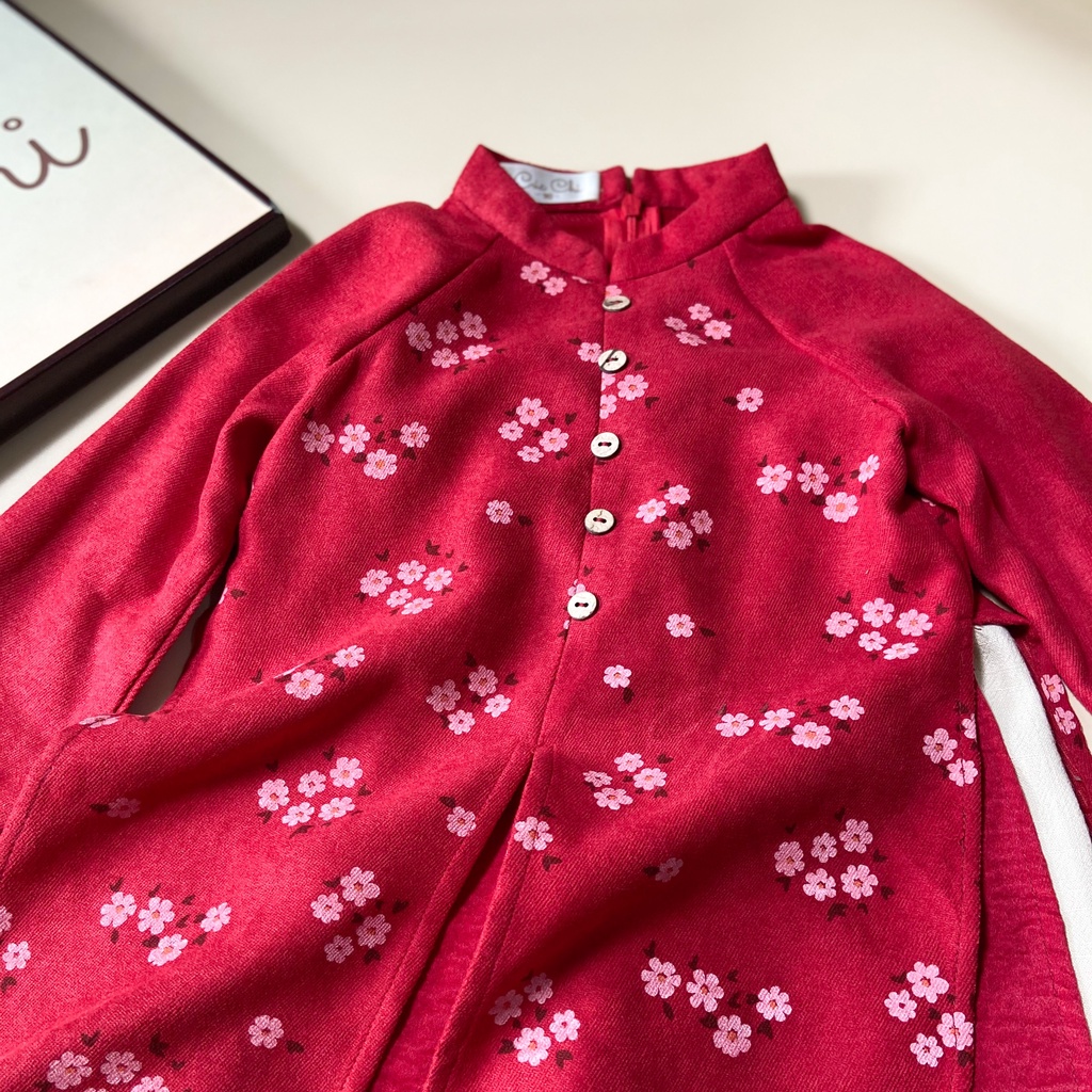 Áo dài cách tân đỏ hoa đào phối tay TẶNG KÈM MẤN cho bé xinh xắn dễ thương áo dài cho mẹ và bé