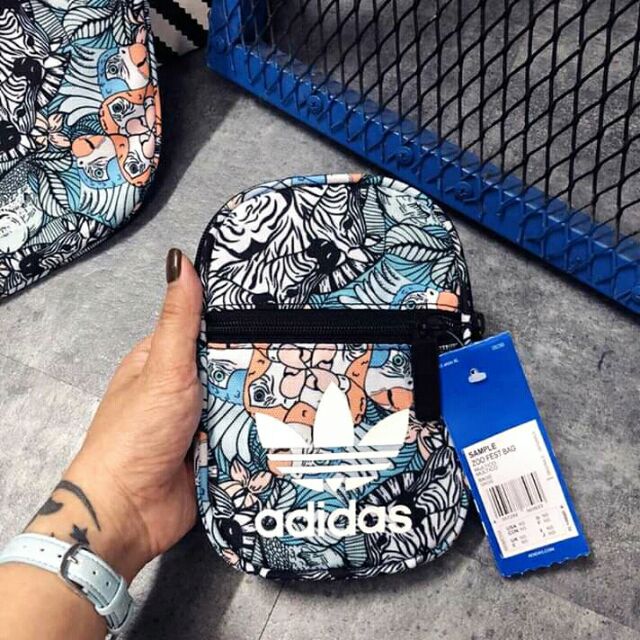 Adidas chính hãng.Túi xách hàng hiệu