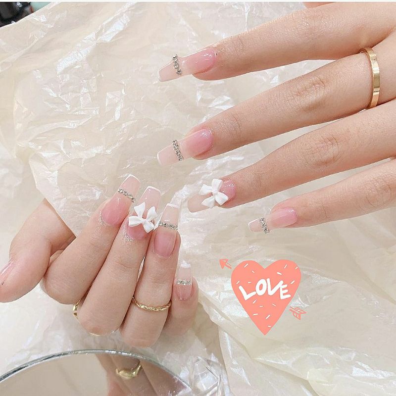 Nailbox nơ trắng đính đá HotTrend