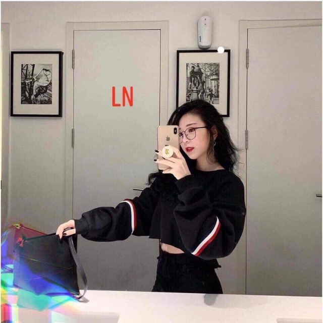 [ Mã WASTAPR giảm 10K đơn 50K] Áo croptop viền đỏ tay LN12 | BigBuy360 - bigbuy360.vn