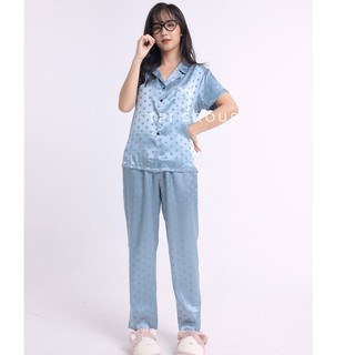 Đồ ngủ pijama lụa gấm chấm bi cộc dài