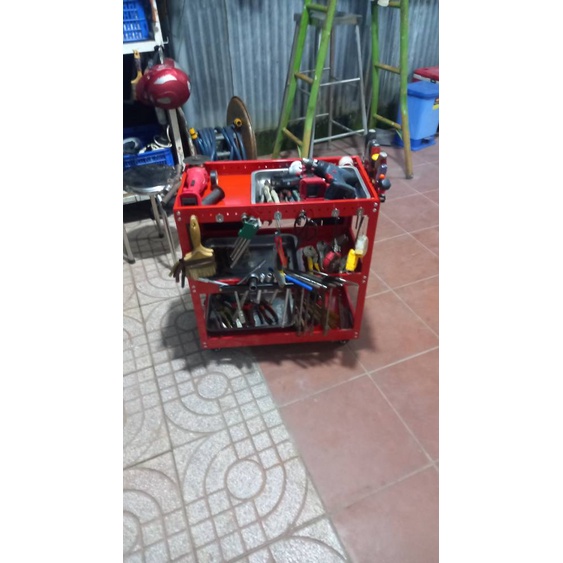 Xe đẩy 3 tầng đỏ có móc treo hàng cao cấp dày dặn