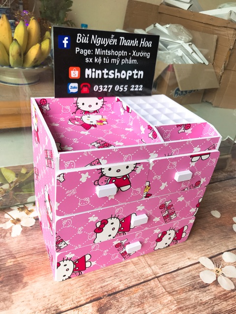 tủ đựng mỹ phẩm 4 tầng hello kitty