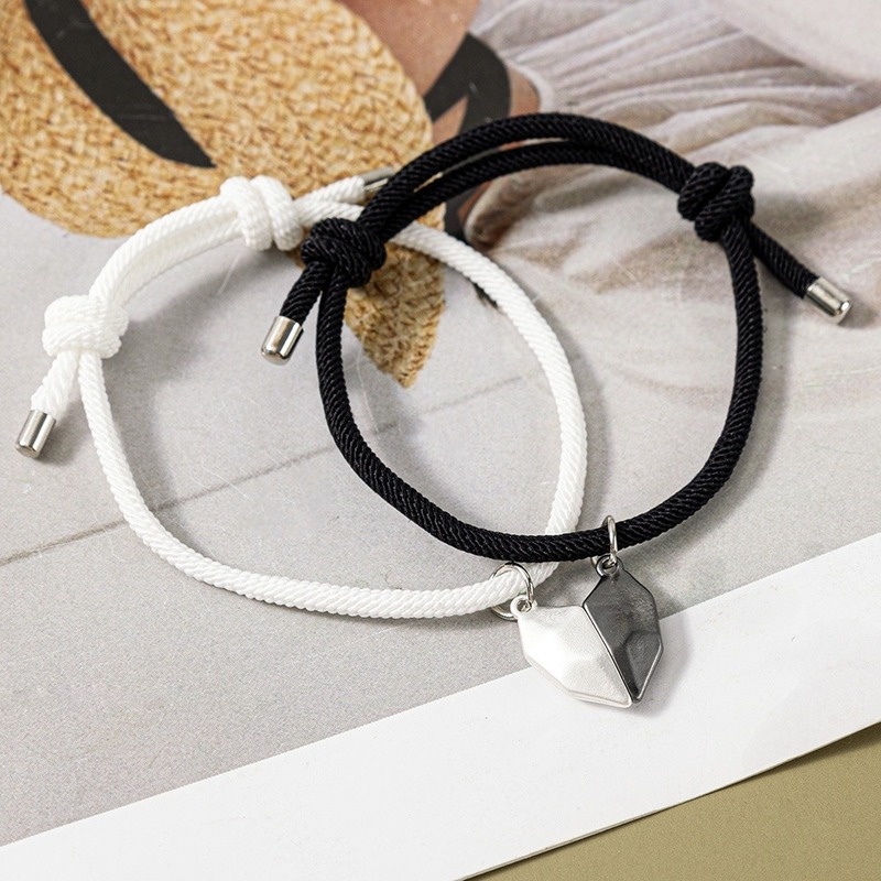 Set 2 vòng tay bện dây gắn đá trắng đen có thể điều chỉnh kích thước