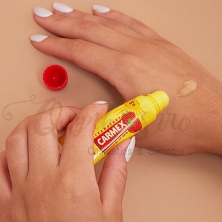 SON DƯỠNG MÔI CARMEX