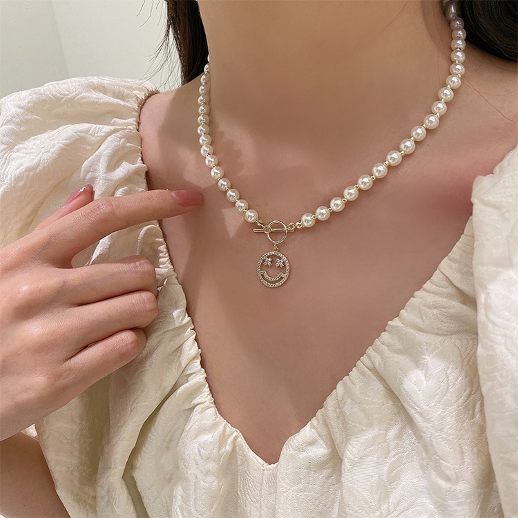 Vòng cổ Ngọc Trai Hình Mặt Cười Sang Trọng Phong Cách Baroque Cho Nữ