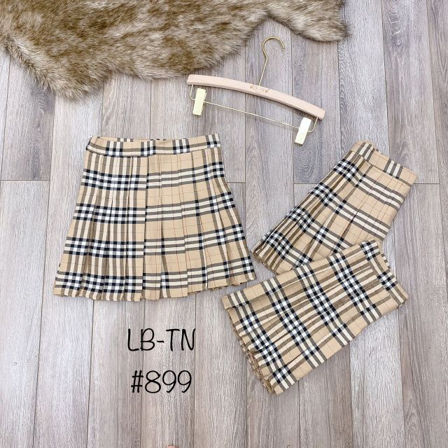 Chân váy xếp ly kẻ xòe xinh xắn | BigBuy360 - bigbuy360.vn