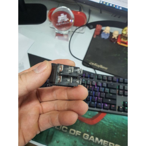 Công tắc Chân Ga ô tô, xe máy điện trẻ em 6V và 12V