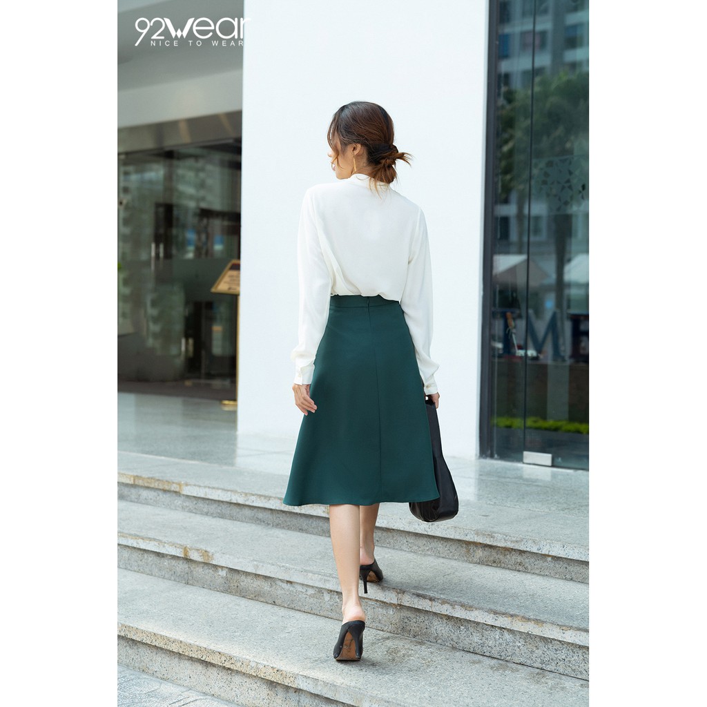 Áo sơ mi nữ kiểu dáng thanh lịch vải lụa dài tay có nơ ASW0624 - 92WEAR | BigBuy360 - bigbuy360.vn