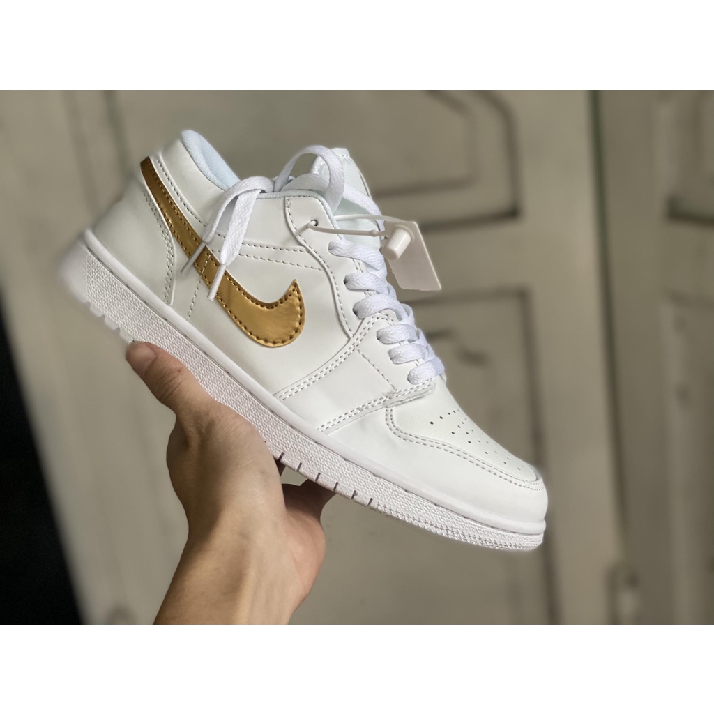 Giày Sneaker Jordan 1 Low Cổ Thấp Trắng Vệt Vàng White Metallic Gold Cao Cấp Da Nhăn Fullbox Kèm Phụ Kiện