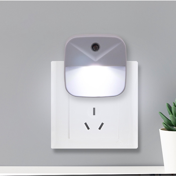 Đèn Ngủ Cảm Biến Ánh Sáng Tiết Kiệm Năng Lượng