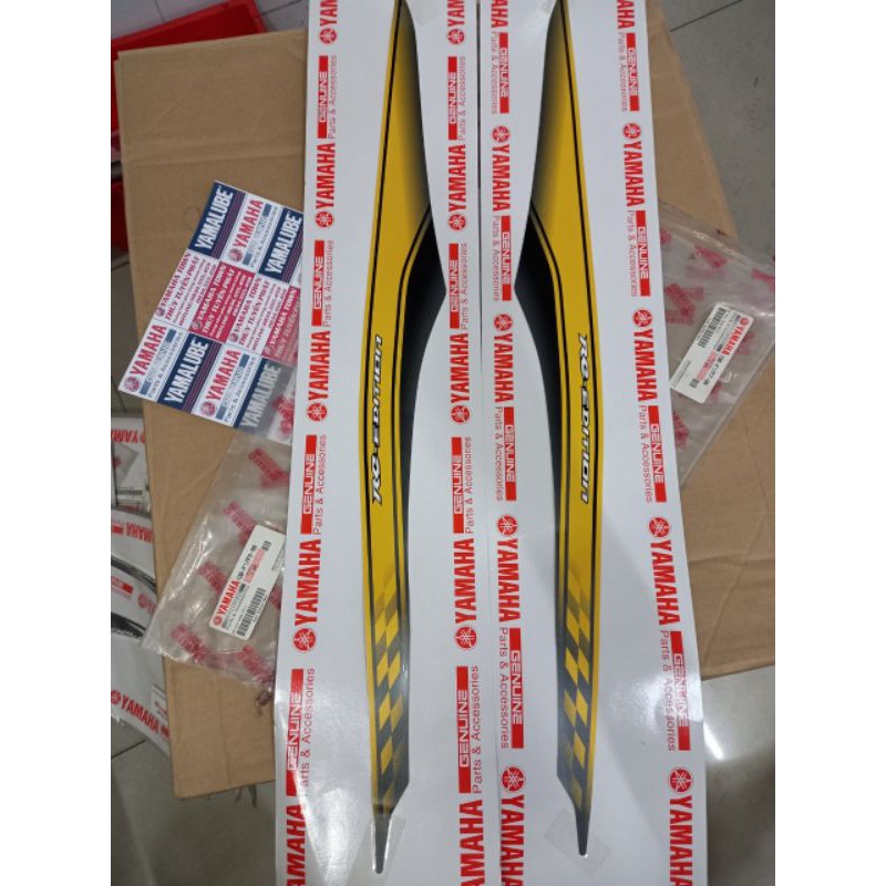 Combo 2 Tem ốp sườn Yamaha chính hãng Nouvo 5