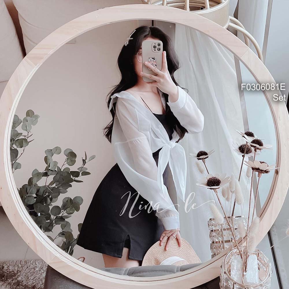 Set áo sơ mi trắng croptop vạt buộc nơ tay dài phối đầm đen xẻ lai 2 dây!