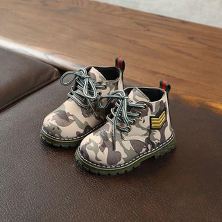 BOOT LÍNH RẰN RI