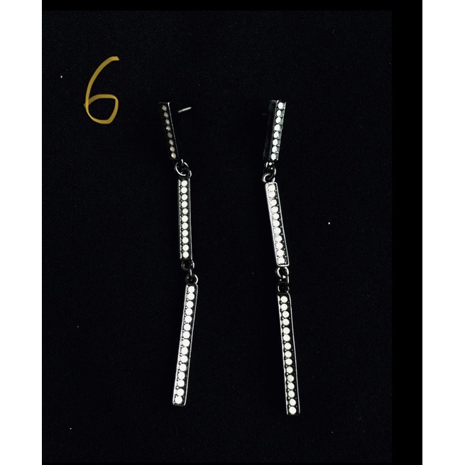 Khuyên tai tua rua độc đáo, đẹp chất