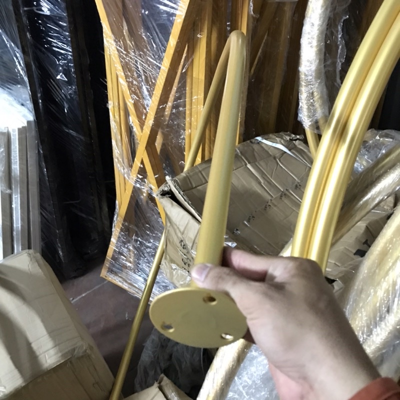 Quây thay đồ gắn tường, chất liệu sắt sơn tĩnh điện hoặc innox