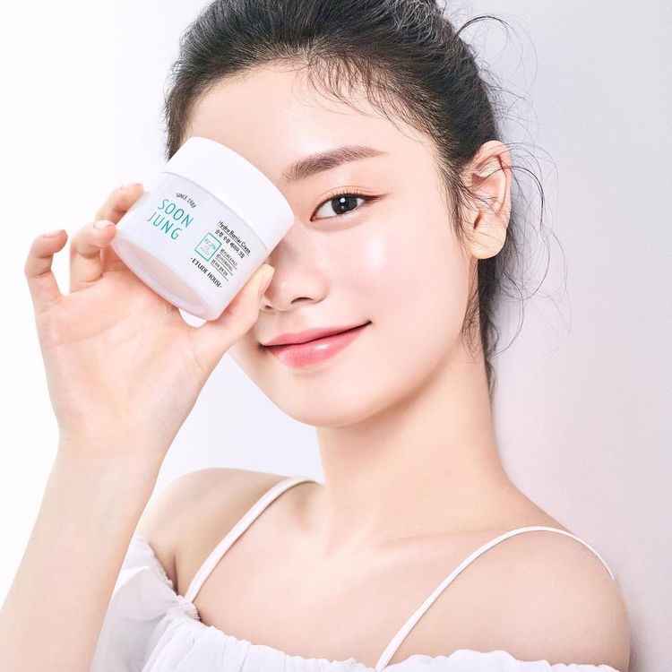 Kem dưỡng ẩm phục hồi da Etude House Soon Jung Hydro Barrier Cream 50ml cực lành tính cho da mụn và nhạy cảm