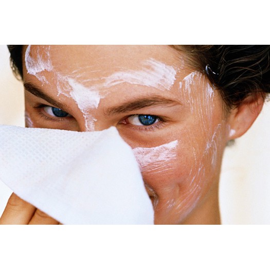 Tẩy trang dưỡng ẩm kèm khăn nóng Superdrug Naturally Radiant Hot Cloth Cleanser 150ml - tặng kèm khăn