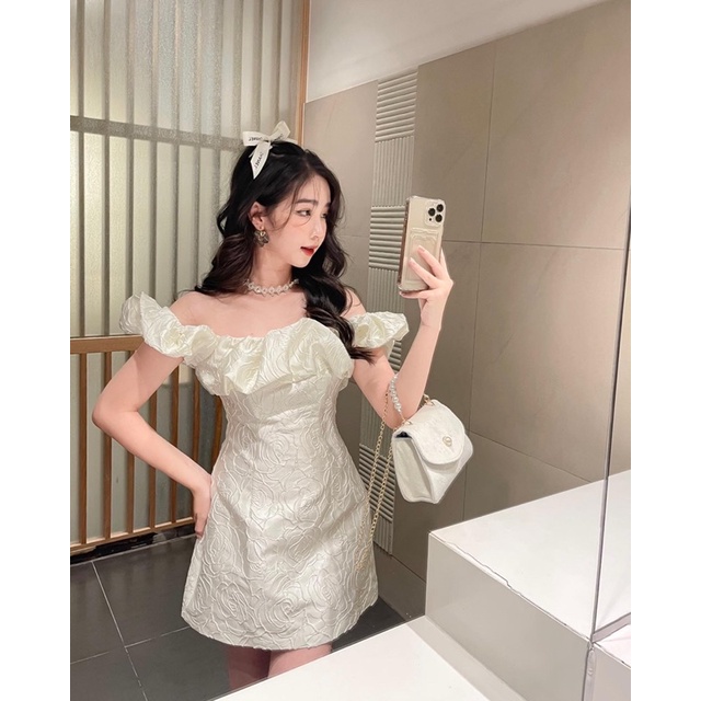 Váy gấm hoa Hồng bèo