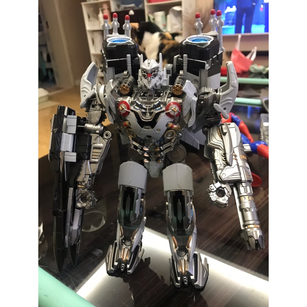 Mô hình Ares Nitrogen LS-01 Black Mamba Studio Series Transformers Oversize