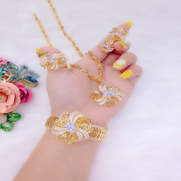 Trang Sức Hoa Mai đính đá Nhiều Loại Màu