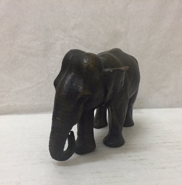 Tượng voi phong thuỷ bằng đá