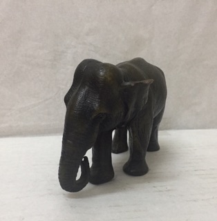 Tượng voi phong thuỷ bằng đá ( cao 10cm, dài 16cm, rộng 6cm)