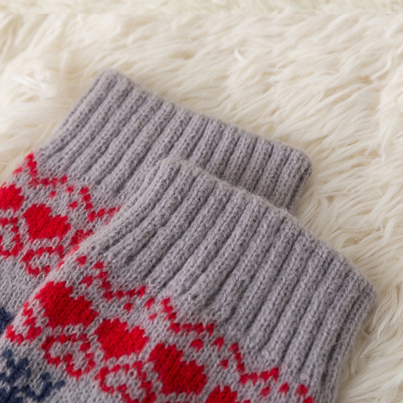Đôi Tất Chân Len Giữ Ấm Họa Tiết Giáng Sinh Cho Nữ