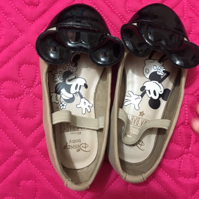 Giày bé gái size 21