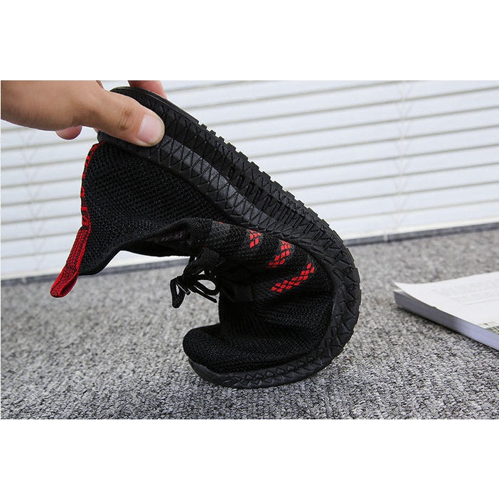 Giày Thể Thao Nam Sneaker Buộc Dây Màu Đen, Đế Cao Su G185