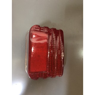 Nắp đèn hậu, lái xe win ( kèm bóng và ốc)