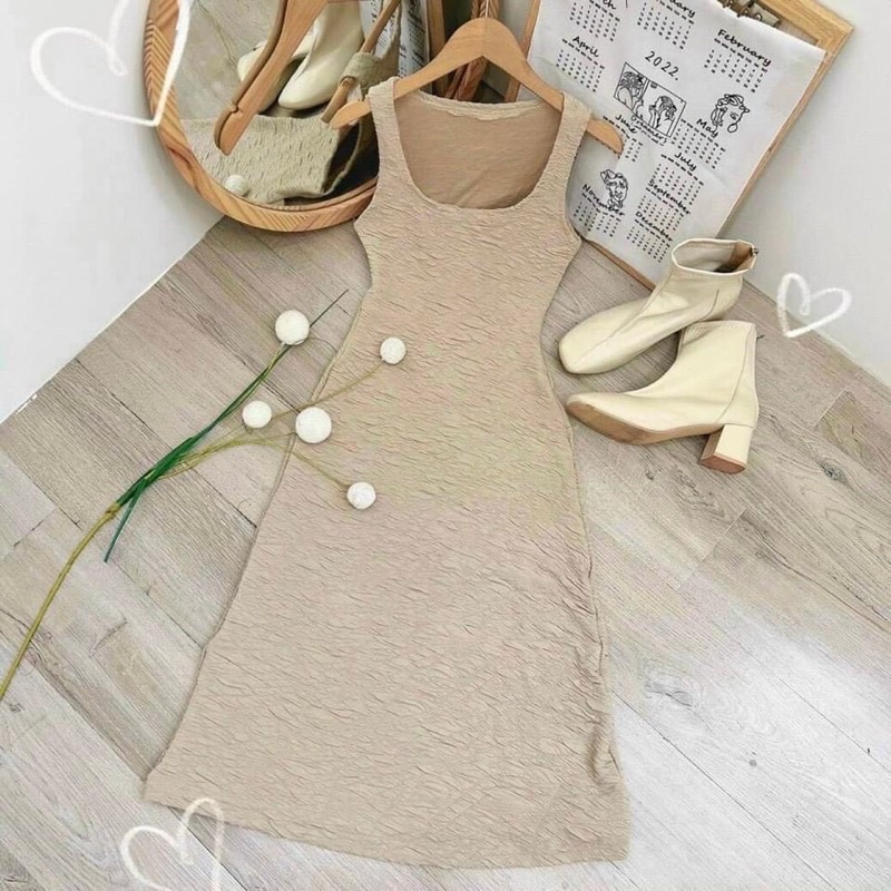 ĐẦM MIDI SÁT NÁCH CUT OUT LƯNG 2M