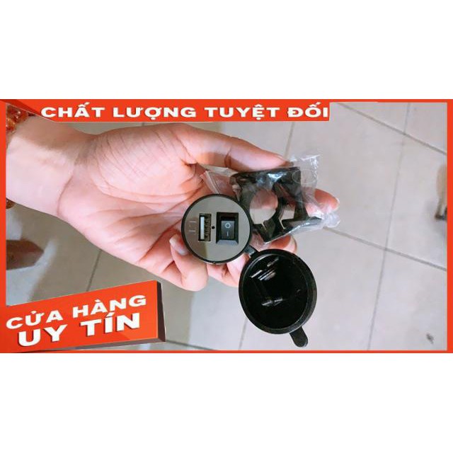 Sạc điện thoại gắn chế xe máy