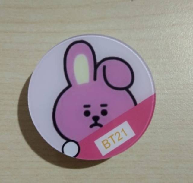 Nút Cắm Điện Hình Bts Bt21 Dễ Thương