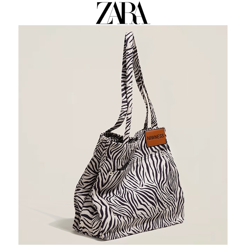 Zara Túi Xách Đeo Vai Vải Canvas Cỡ Lớn Họa Tiết Ngựa Vằn Thời Trang Năm 2021 Cho Nữ
