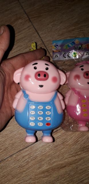 Điện thoại mô hình Heo con bằng nhựa có nhạc tặng kèm PIN
