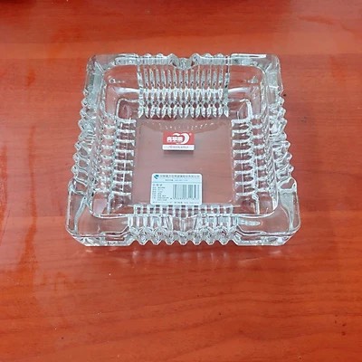 Gạt tàn thuốc lá thủy tinh cao cấp