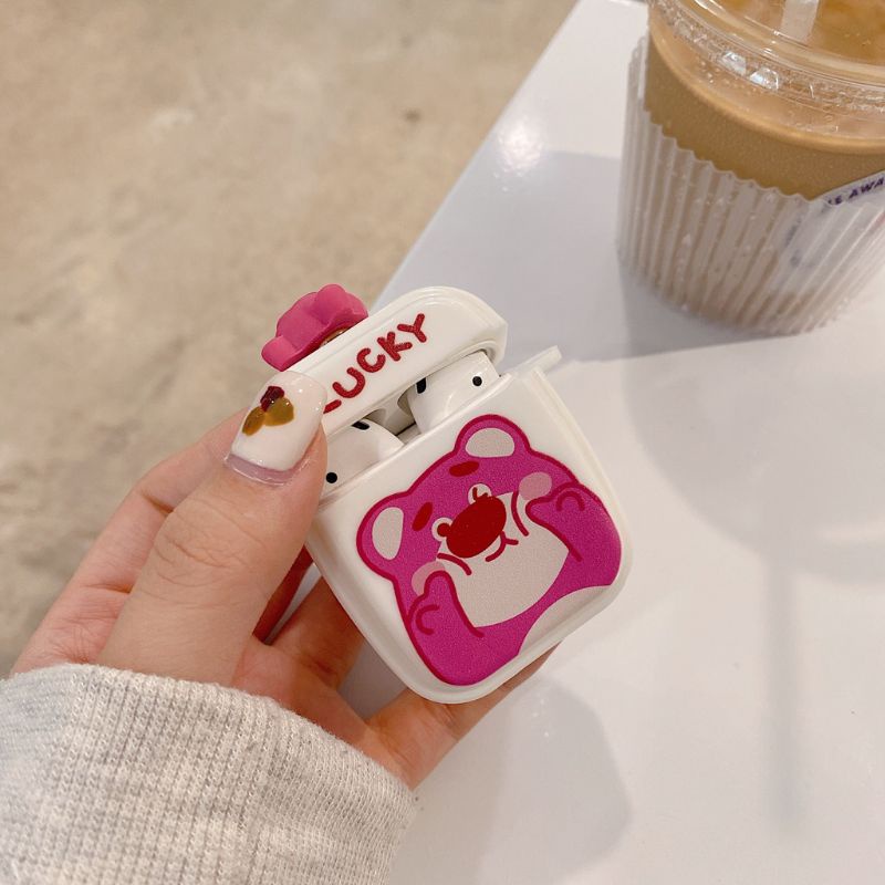 Vỏ bảo vệ hộp sạc tai nghe Airpods 1 2 pro bằng Silicon hoạ tiết Gấu dâu