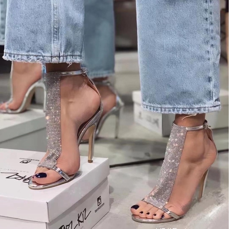 Giày gót nhọn 9cm da bóng bản xoàn siêu lấp lánh sexy cực sang chảnh quý phái.