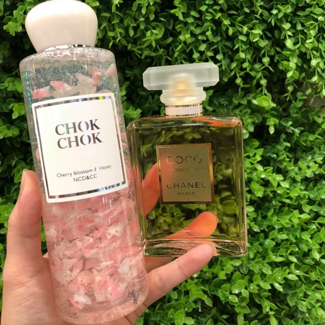 Sữa Tắm Trắng Da Chok Chok Cherry Blossom & Honey Body Cleanser (250g)