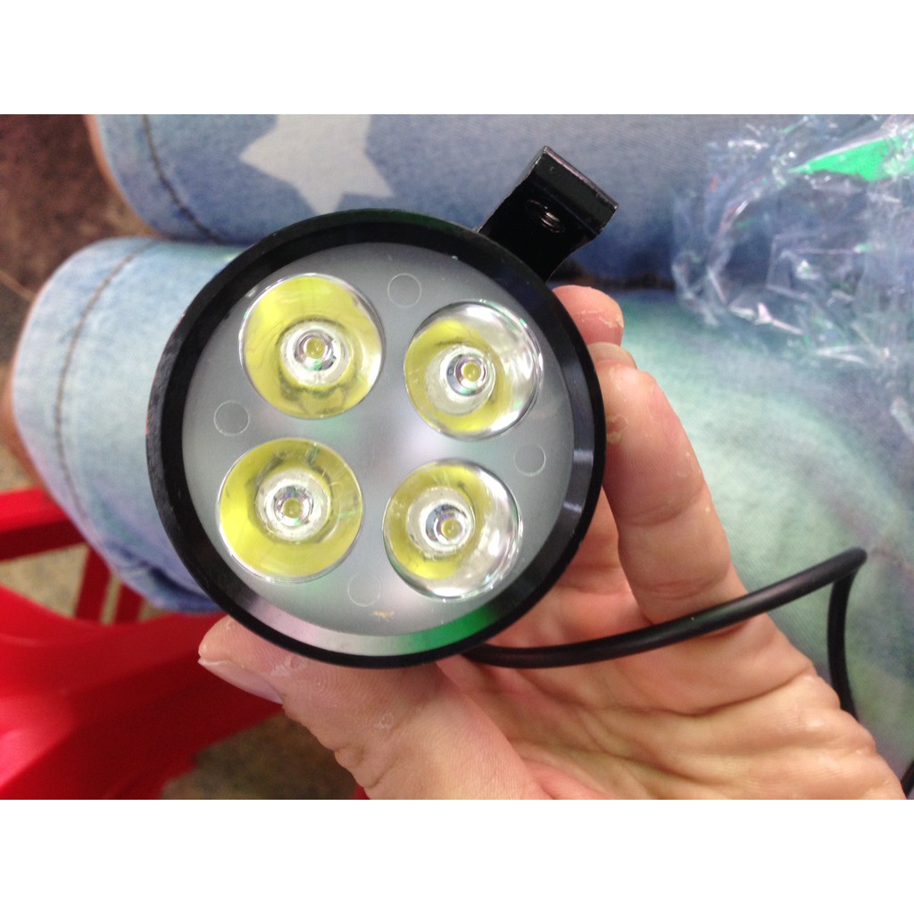 Đèn LED L4 trợ sáng tặng công tắc