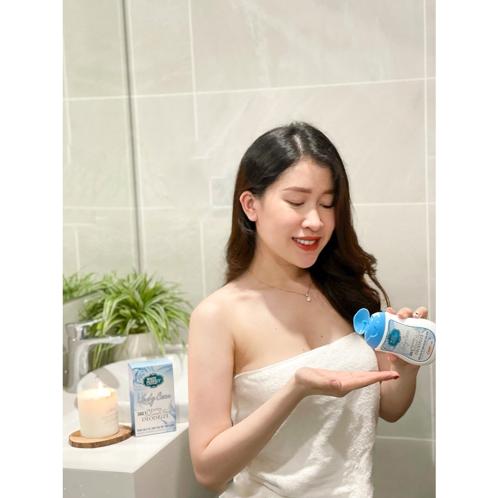 Dung dịch vệ sinh phụ nữ  Lady Care LH làm sạch dịu nhẹ 150gr