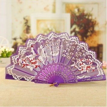 Quạt xếp vải lụa phối ren phong cách Trung Hoa