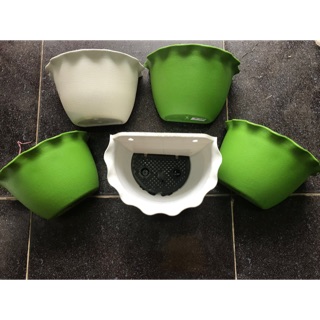 Chậu nhựa ốp tường loại to