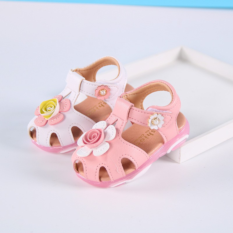 sandal tập đi bé gái size 15-19 gấu đèn led