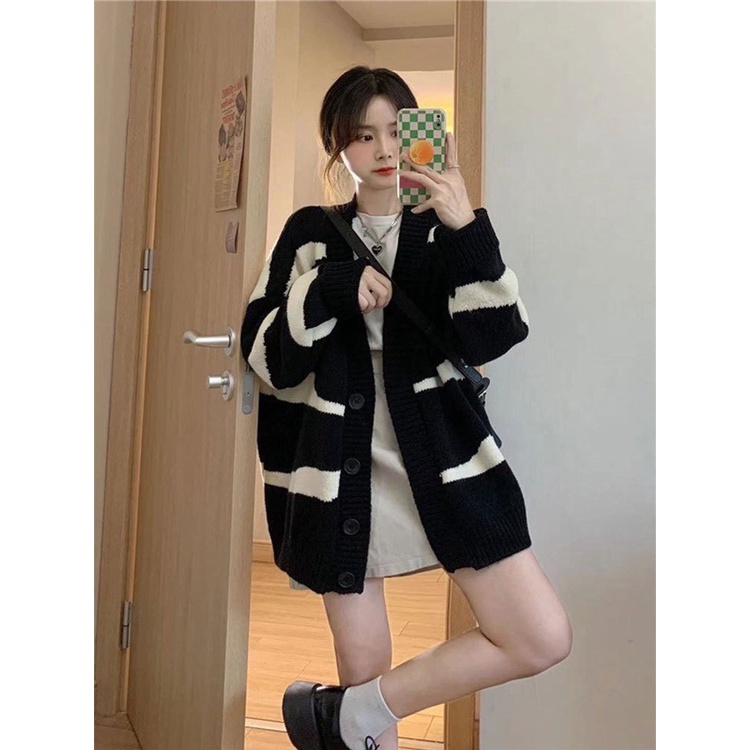 Áo khoác cardigan len dáng dài phong cách Hàn Quốc