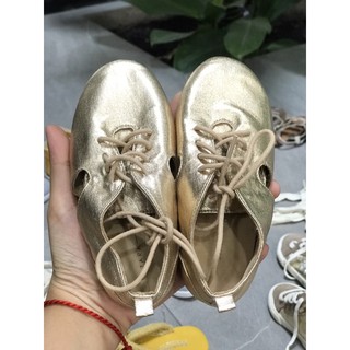 thanh lý giày của bé