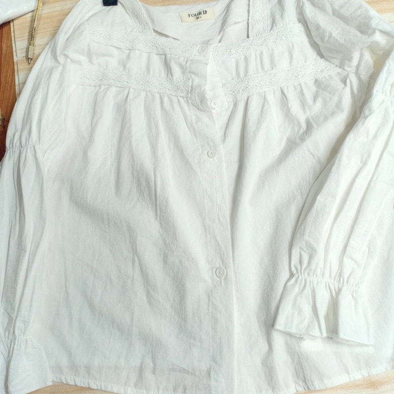 Áo babydoll cổ vuông viền ren bo tay style Ulzzang