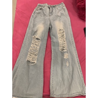 quần jeans dài ống loe size S Xs