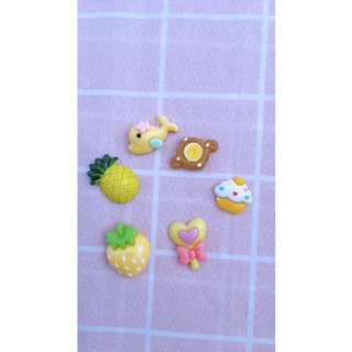 Set charm theo chủ đề